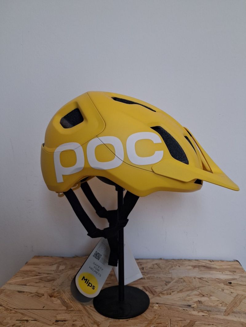 POC AXION RACE MIPS 2025 bike de segunda mano — imagen 4 de 7