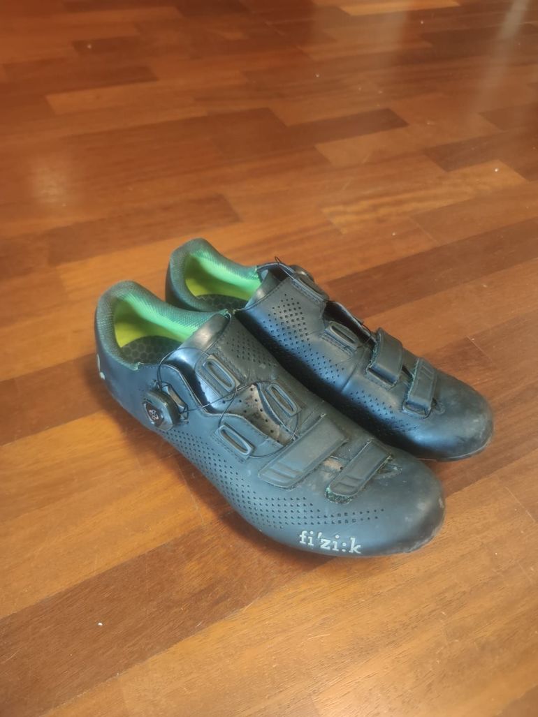 Used Fizik R5 bike — image 1 of 4
