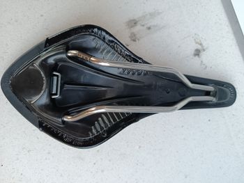 Used Fizik SELLA FI.ZI:K AIRONE V5 WING.FLEX bike — image 2 of 6