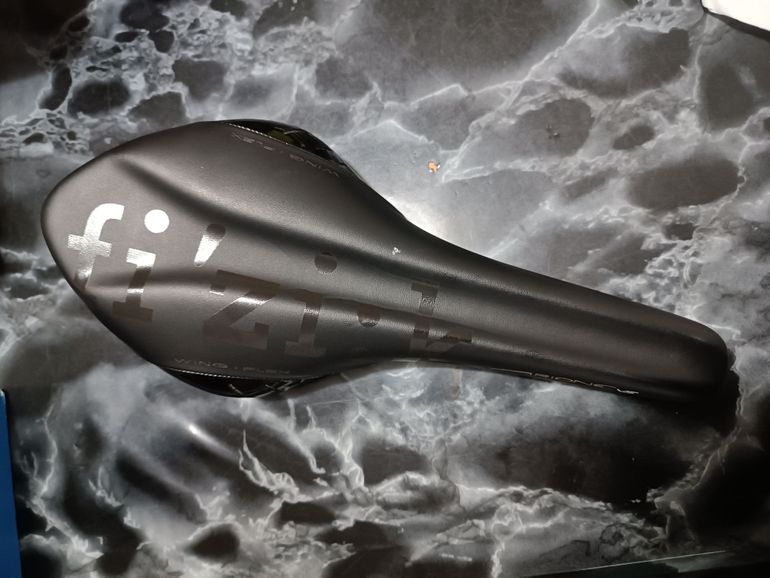 Used Fizik SELLA FI.ZI:K AIRONE V5 WING.FLEX bike — image 4 of 6