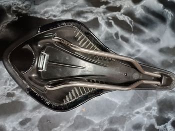 Used Fizik SELLA FI.ZI:K AIRONE V5 WING.FLEX bike — image 6 of 6
