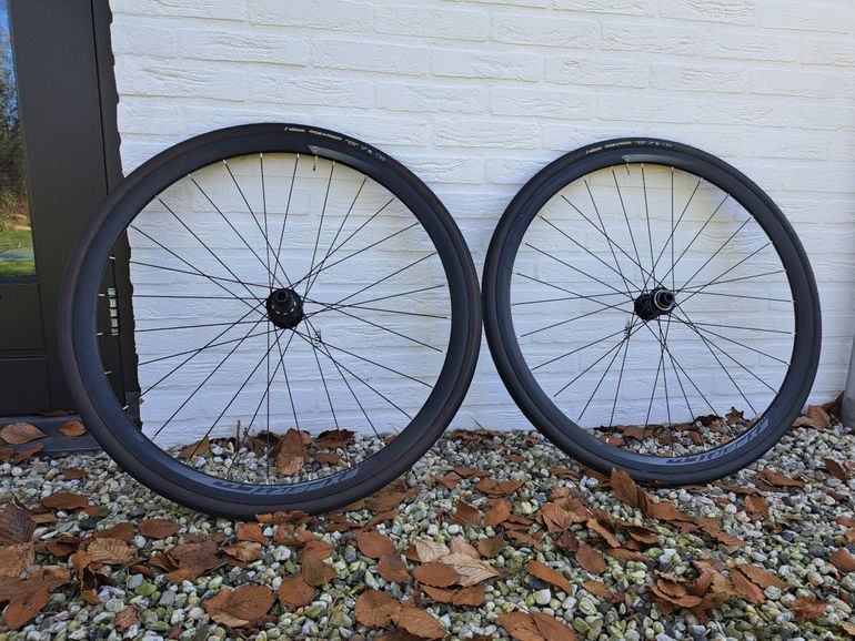 Used Fulcrum Racing 800 DB Wheelset bike — image 4 of 8