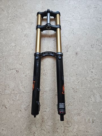 Used Fox 40 Fork 2025 bike — image 2 of 3