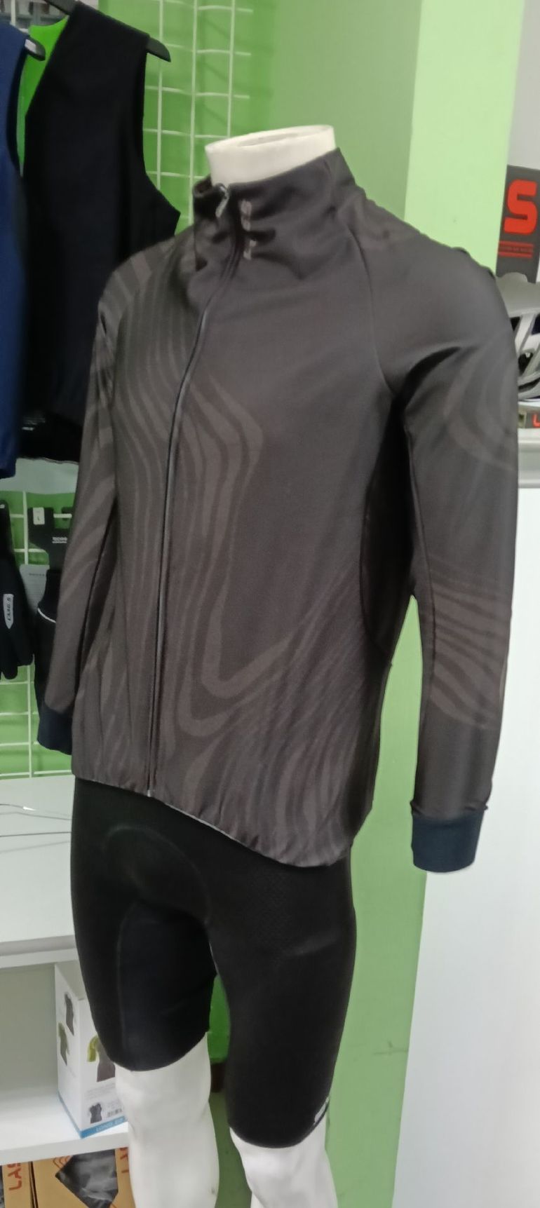 Used Q36.5 Maglia Manica Lunga bike — image 2 of 6