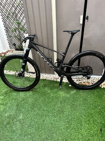 Used EDP MTB Carbon Wheels 2024 bike — image 5 of 6
