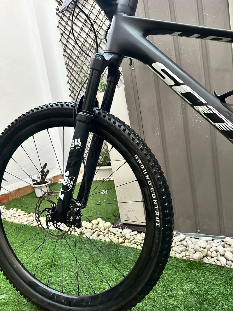 Used EDP MTB Carbon Wheels 2024 bike — image 6 of 6