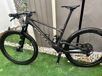 Used EDP MTB Carbon Wheels 2024 bike — image 4 of 6