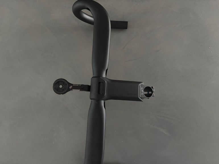 Used Syncros Aéro Handlebar and Stem bike — image 1 of 3
