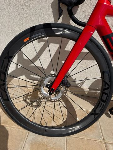 Used Cadex 42 DISC 2023 bike — image 7 of 9