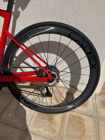 Used Cadex 42 DISC 2023 bike — image 8 of 9