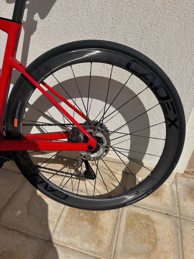 Used Cadex 42 DISC 2023 bike — image 8 of 9