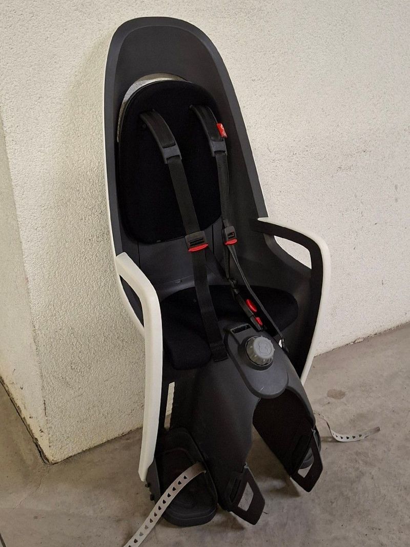 Used Hamax Caress Child Bike Seat Cycling Accessories