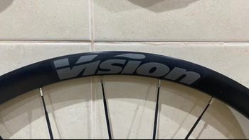 Used Vision Team 30 Disc tubeless ready 2023 bike — image 2 of 4
