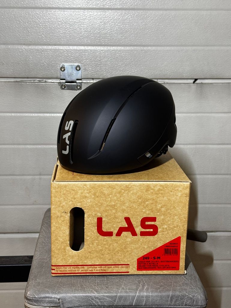 Used Las helmets casco bici da strada 2024 bike — image 2 of 8
