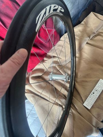 Brugt Zipp 404 Carbon Vorderrad 2010 bike — billede 2 af 4