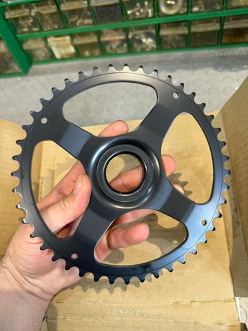 Used Shimano CHAINRING. 44T. 9/10/11S. CR-ET600 Drivetrain & Pedals