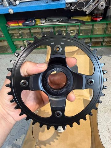 Used Shimano CHAINRING. 38T. 1x12S. SM-CRE80-12-B Drivetrain & Pedals
