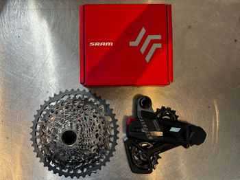 Sram, Rival XPLR AXS 13-speed Rear Derailleur, Cassette, Battery, and Charger