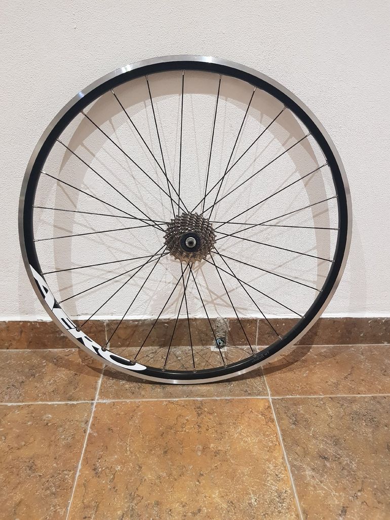 Used Decathlon Ruota Corsa con Pacco Pignoni 2021 bike — image 1 of 2