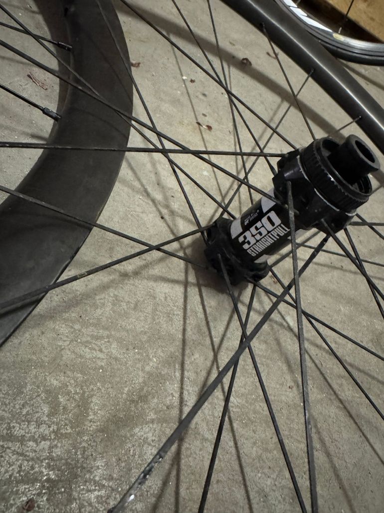 Used Racefactory AeroPulse 35 2022 bike — image 2 of 5
