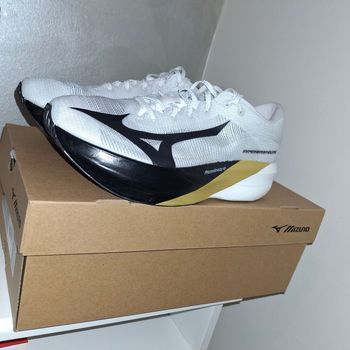 Mizuno, Hyperwarp Elite Origami Version