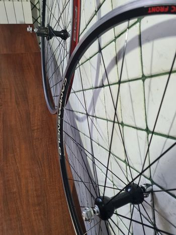 Used Campagnolo Ruote 2015 bike — image 2 of 3