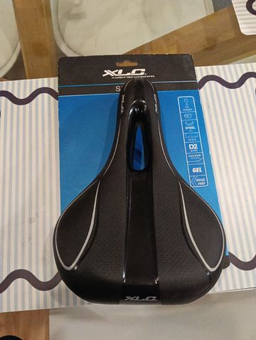 Used Xlc trekking traveller II 262X189mm mujer Saddles & Seatposts