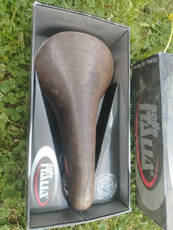 Used Selle Italia Radius bike