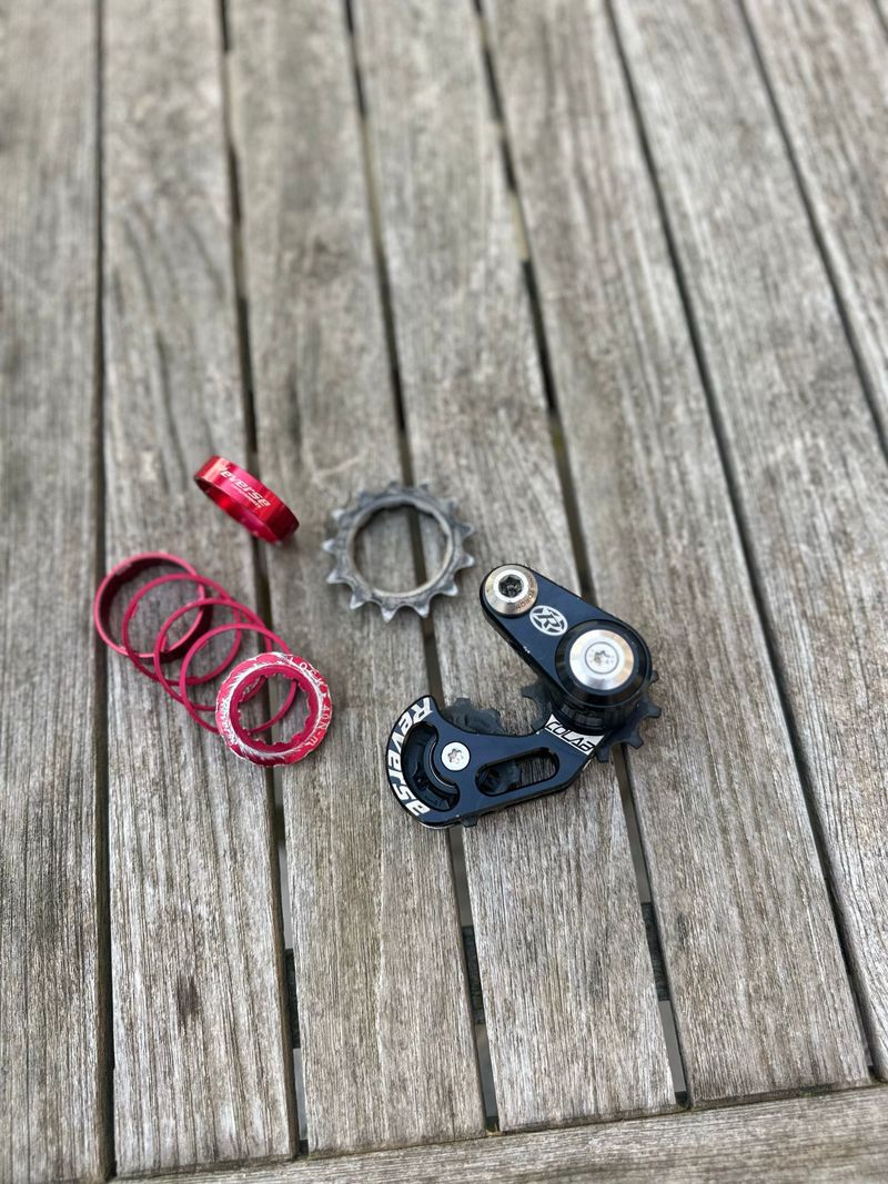 Used Reverse Components Kit Single Speed Reverse Drivetrain & Pedals