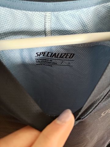 Used Specialized Longsleeve bike — image 2 of 3