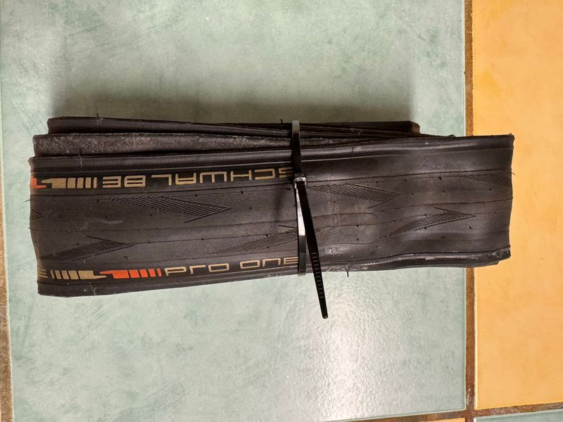 Used Schwalbe 2 pneus PRO ONE 25mm Tyres & Tubes