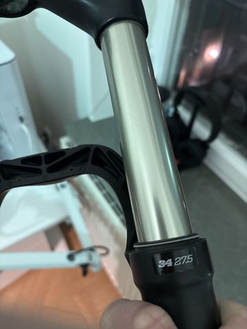 Używany Fox 34 140mm Performance Elite 2016 bike — zdjęcie 10 z 10