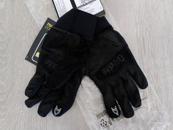 Used Mavic Cosmic Pro Wind Glove bike — image 2 of 3