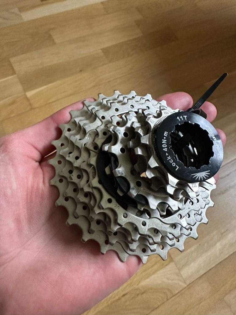 Used Sunrace 11-28 Cassette 11-speed bike — image 1 of 3