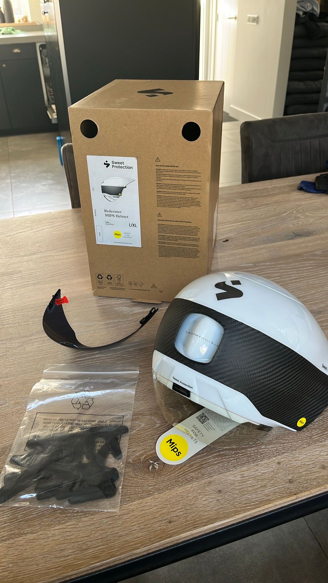 Helmet Riedemer Sweet Protection Redeemer MIPS Helmet