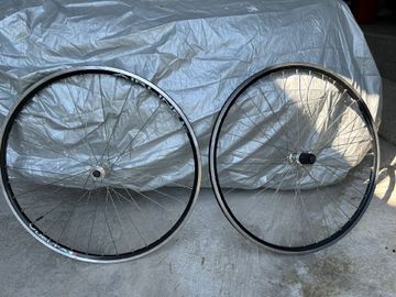Gebrauchtes Vuelta Airline 2 700c 36H Clincher Silver Aluminum Rim Wheels