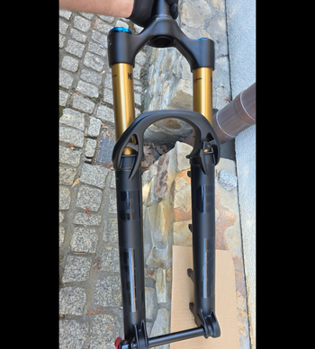 Used Fox 36 GRIP X Factory 2026 bike — image 8 of 9
