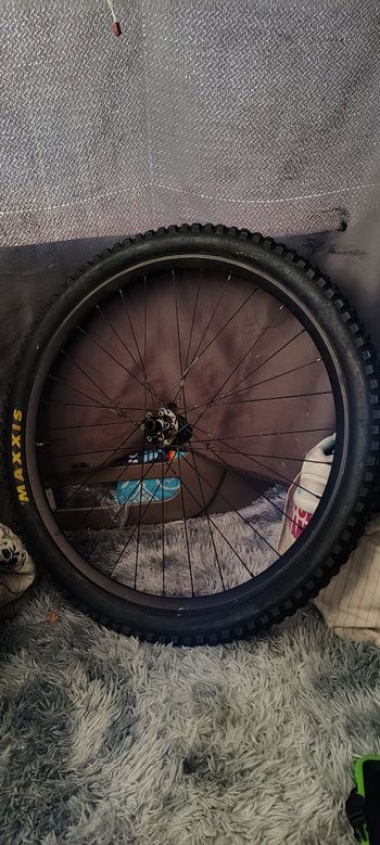 Used Dt Swiss 27.5 36h Rear with 240s hub bike — image 3 of 3