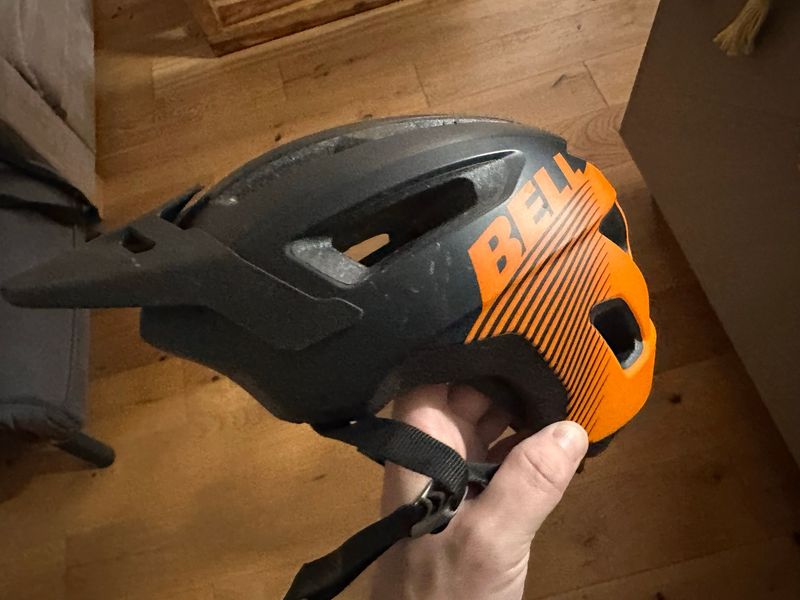 Used Bell Nomad Helmet bike — image 2 of 3