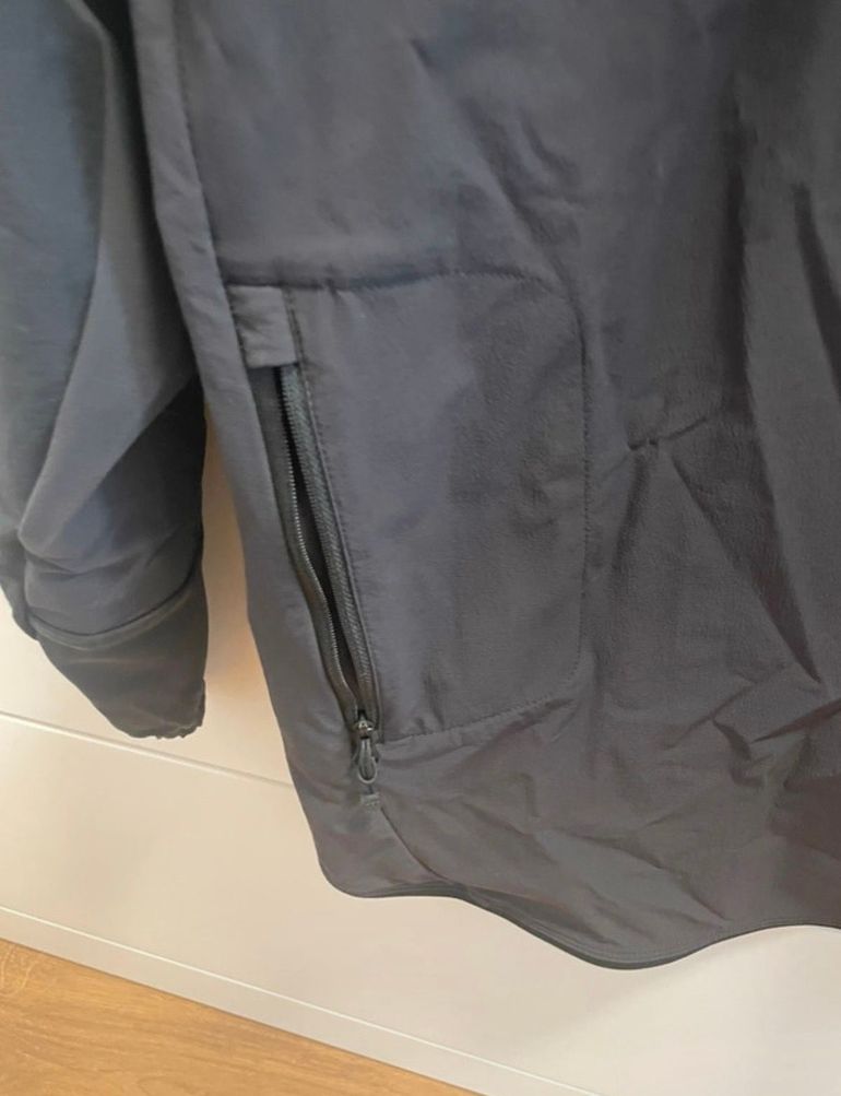 Used POC Guardian Air Jacket 2025 bike — image 4 of 8