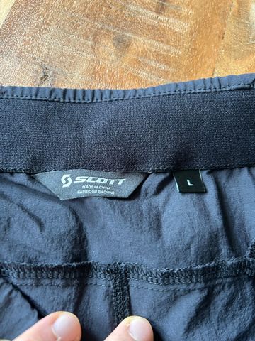 Tweedehands Scott Tuned Gravity Shirt bike — afbeelding 3 van 6