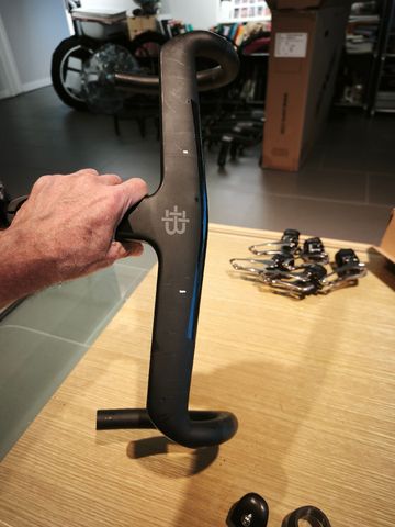 Gebrauchtes Black Inc Aero Bars 2025 bike — Bild 6 von 9