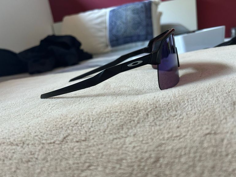 Used Oakley Gafas de sol Verde oscuro, Verde 2025 bike — image 2 of 5