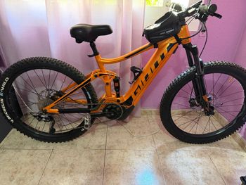 Used Giant Stance E+ 1 2027 bike — image 1 of 7
