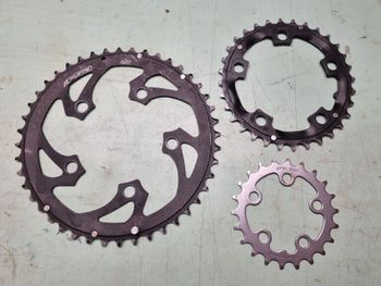 Used Fsa 44/32/22T 5-bolt Chainrings bike — image 1 of 4