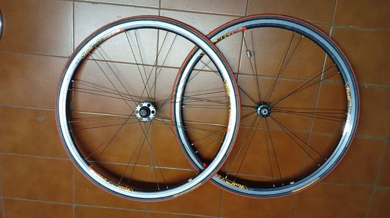 Used Rolf Vector Wheelset bike — image 1 of 5