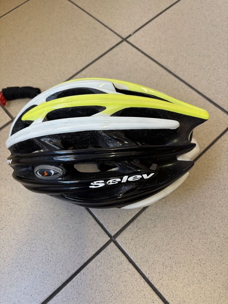Used Selev Alien Helmet bike — image 1 of 2