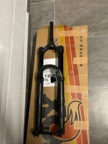 Fox, 38 Performance Grip 3 170mm