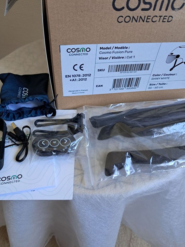 Used Cosmo Connected Fusion Pure Shiny White Helmet bike — image 6 of 7