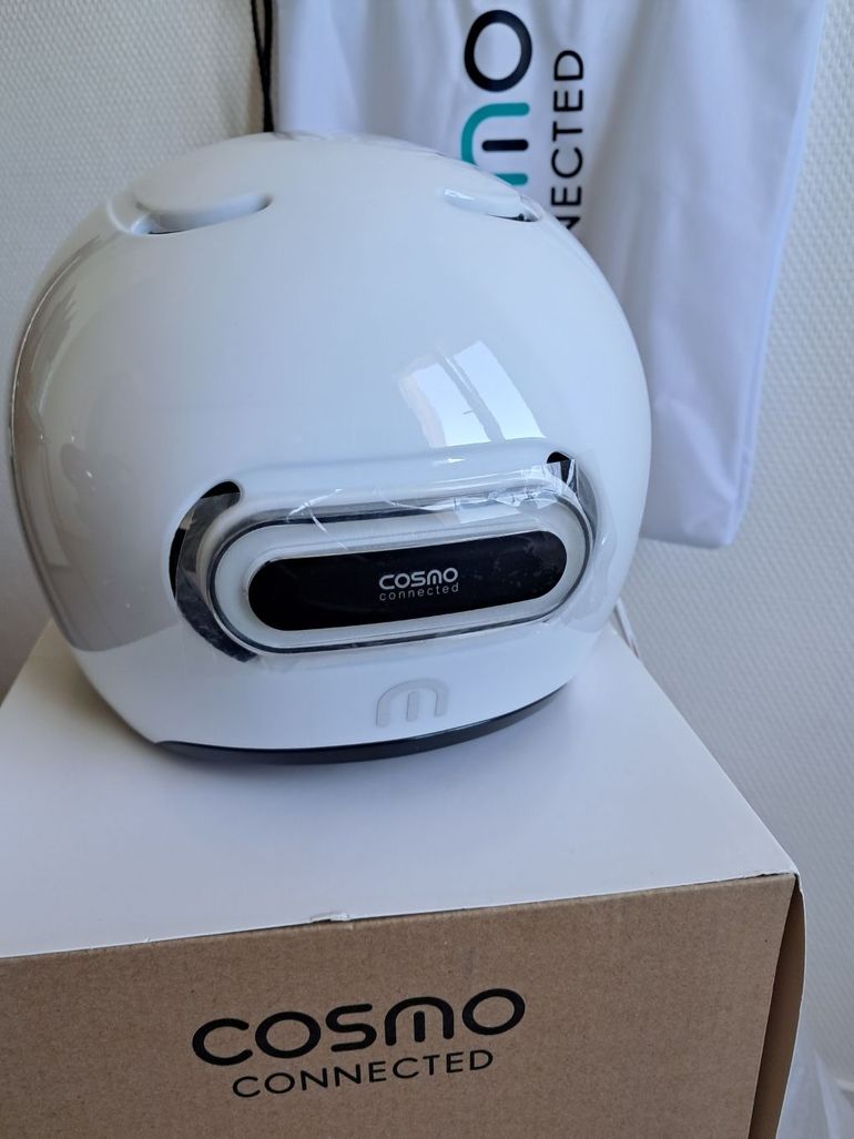 Used Cosmo Connected Fusion Pure Shiny White Helmet bike — image 3 of 7